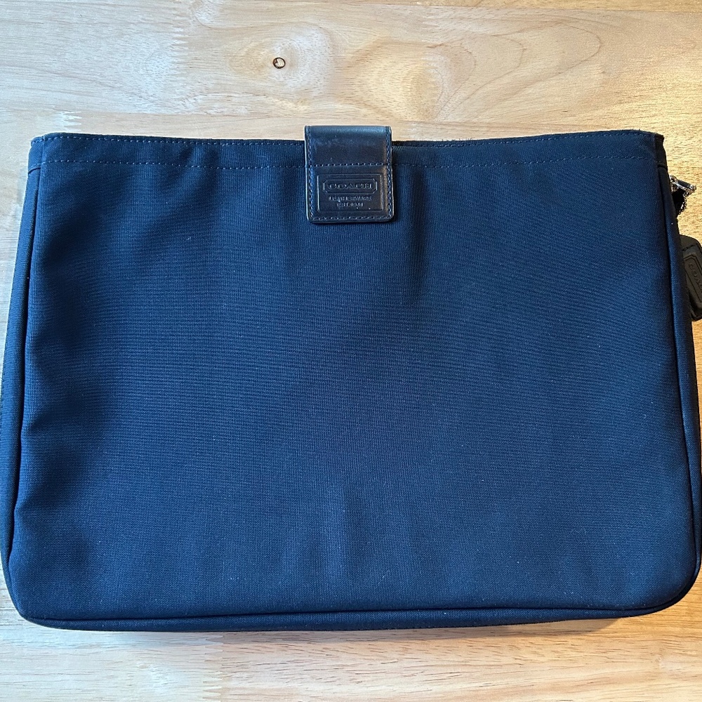 🔥 COACH Vintage Nylon Laptop Sleeve 🔥